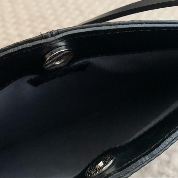 Louis Vuitton Epi Demi Lune Pochette - Picture 7 of 13